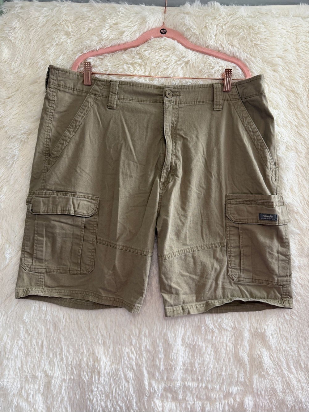 Wrangler Mens Relaxed Fit Cargo Shorts Size 38 Tan Utility Pockets Summer Cotton